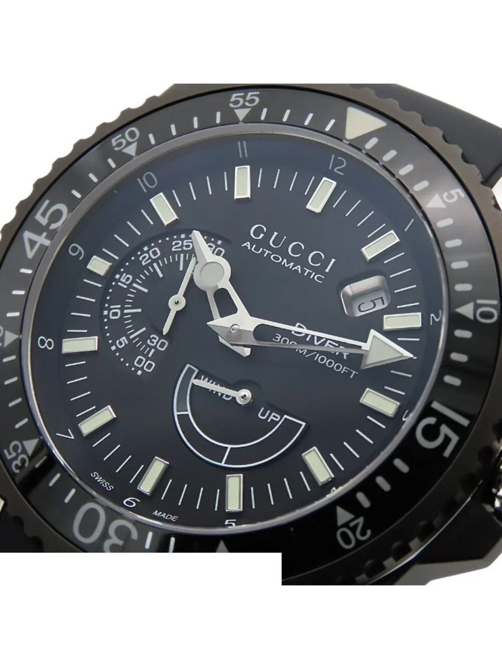 Gucci Dive Black SS Rubber Power Reserve Extra Large Watch Automatic